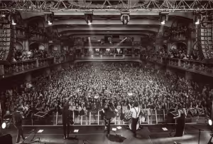photo credit to @thelumineers
