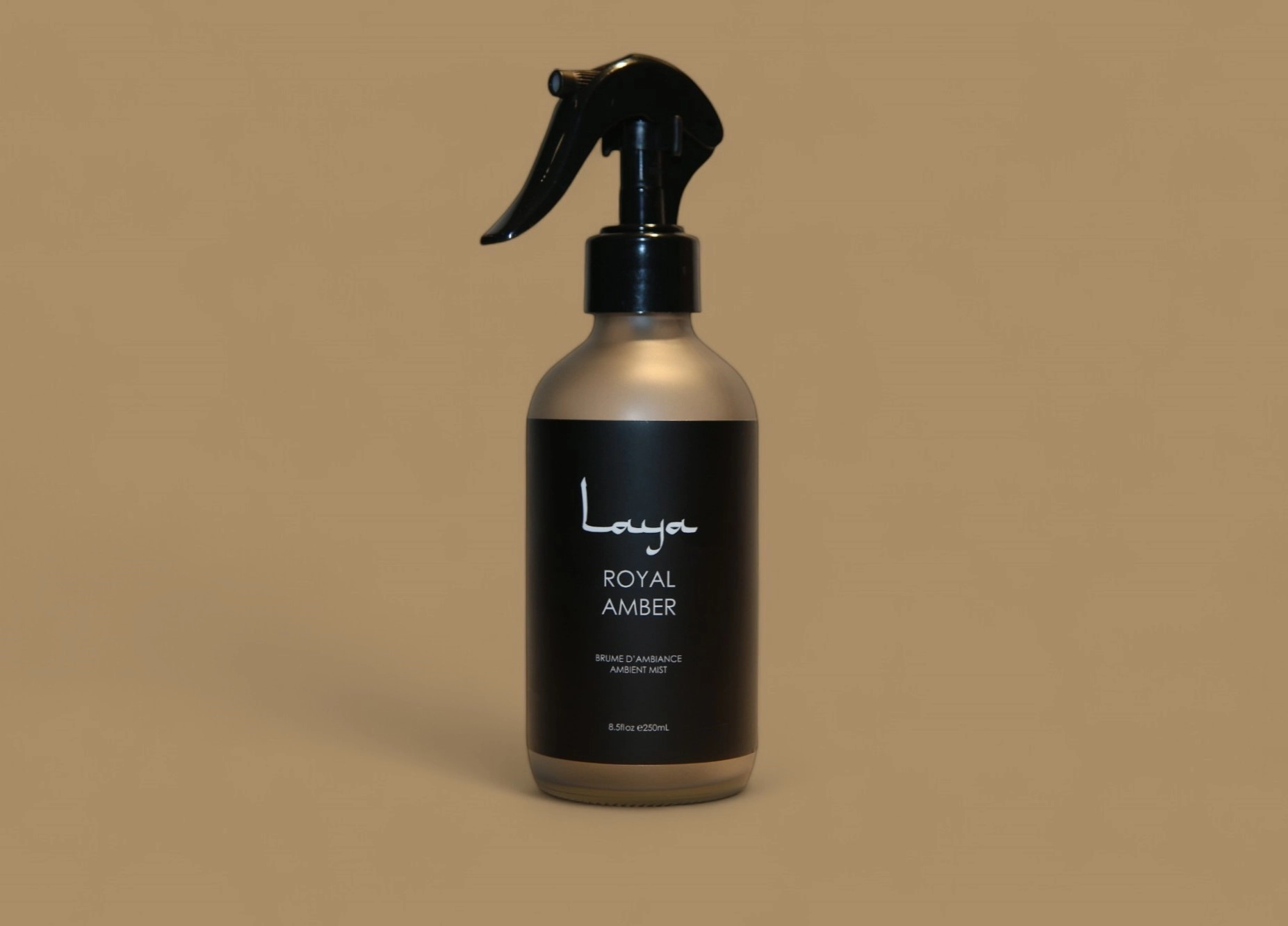 Introducing Royal Amber, a luxurious blend of Amber, Oud, Spices, and Cedarwood designed to infuse your space with sophistication and warmth. The fragrance opens with amber's rich, resinous scent, leading into the mystical essence of oud at its heart. Spicy undertones add intrigue, while cedarwood's woody notes provide a grounded finish. Royal Amber transforms your environment into a haven of comfort and luxury, inviting you to experience the depth and harmony of this meticulously crafted scent.