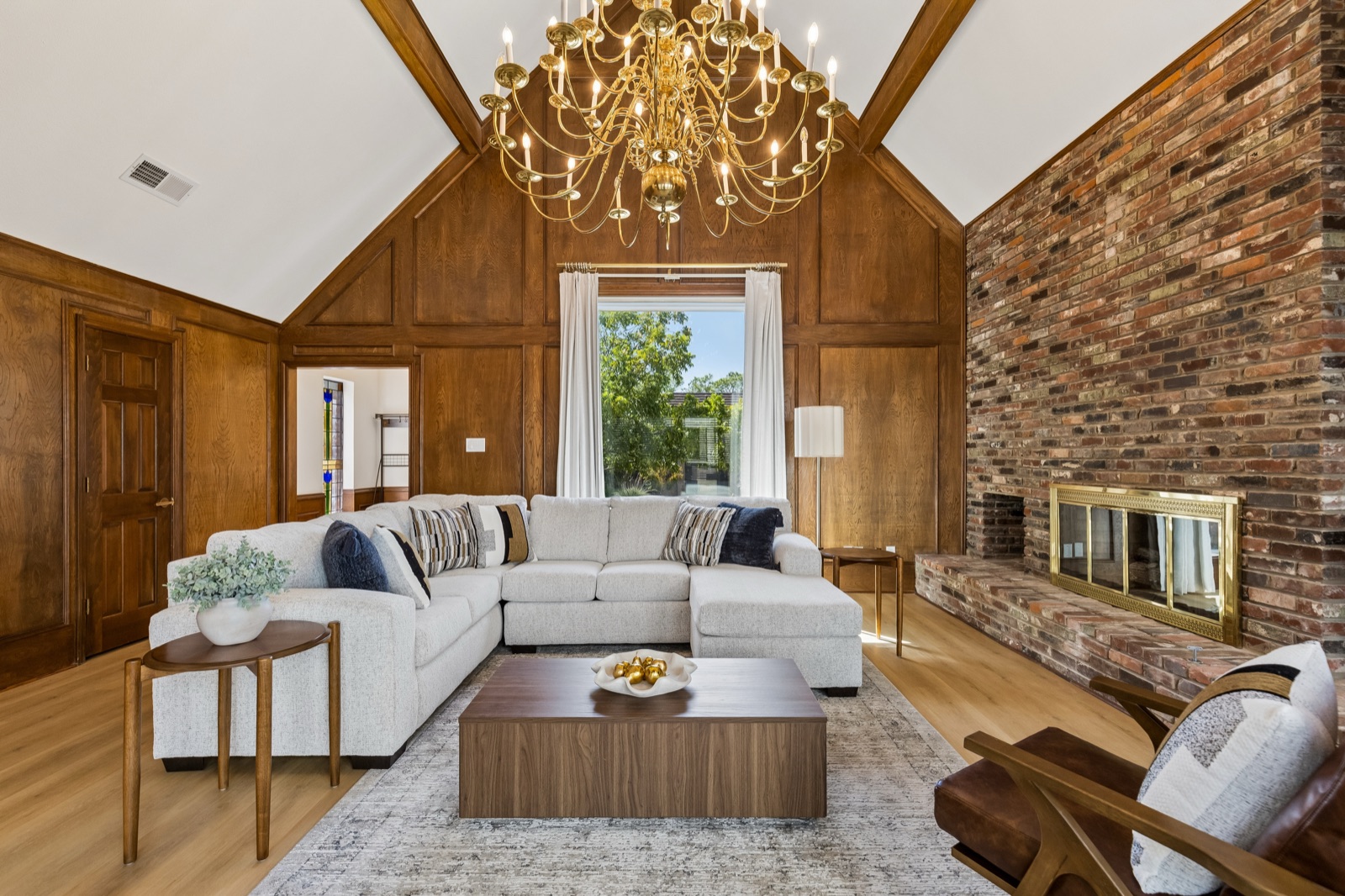 Vaulted living room in a Texas Corporate Homes property in Irving