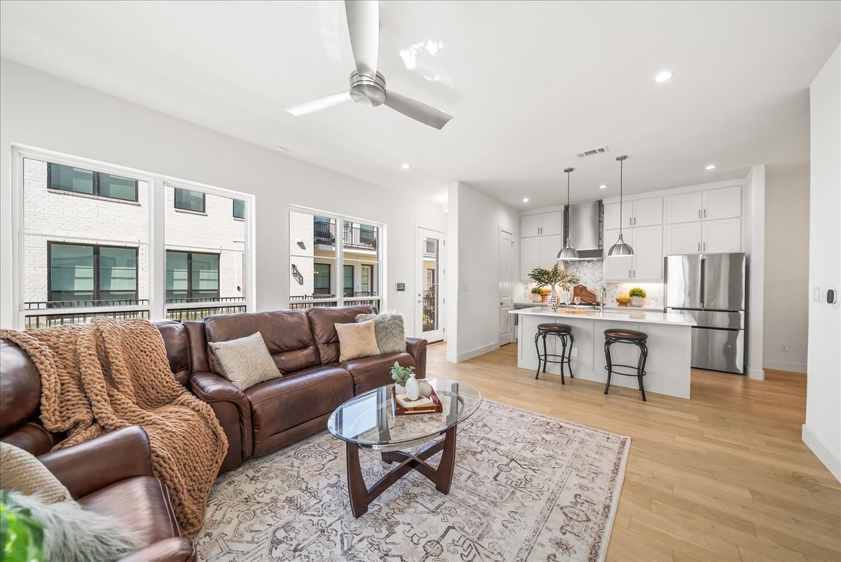 135 Garden Court East