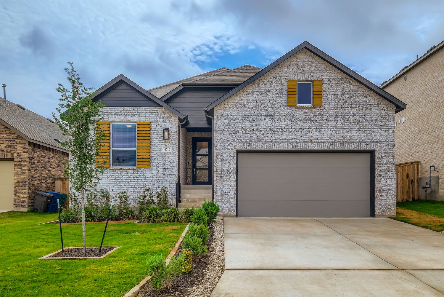 10710 Saleh Corner