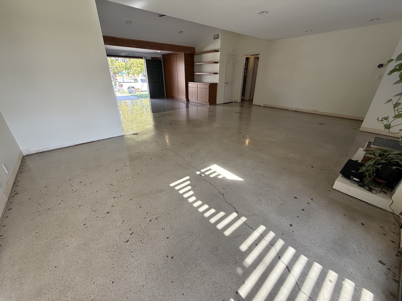 polished concrete flooring contractors in camarillo
