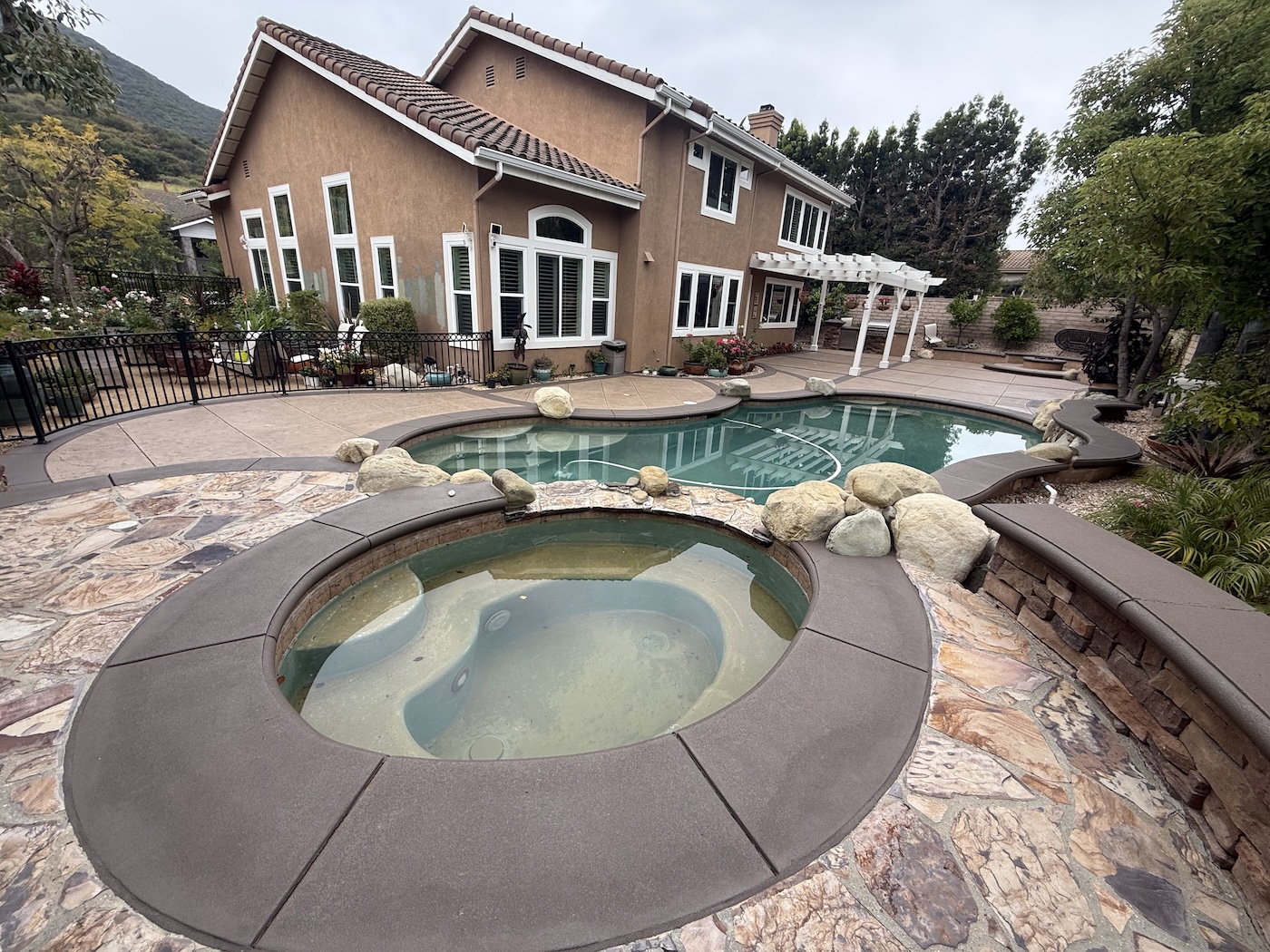 stamped concrete staining and sealing in newbury park, ca