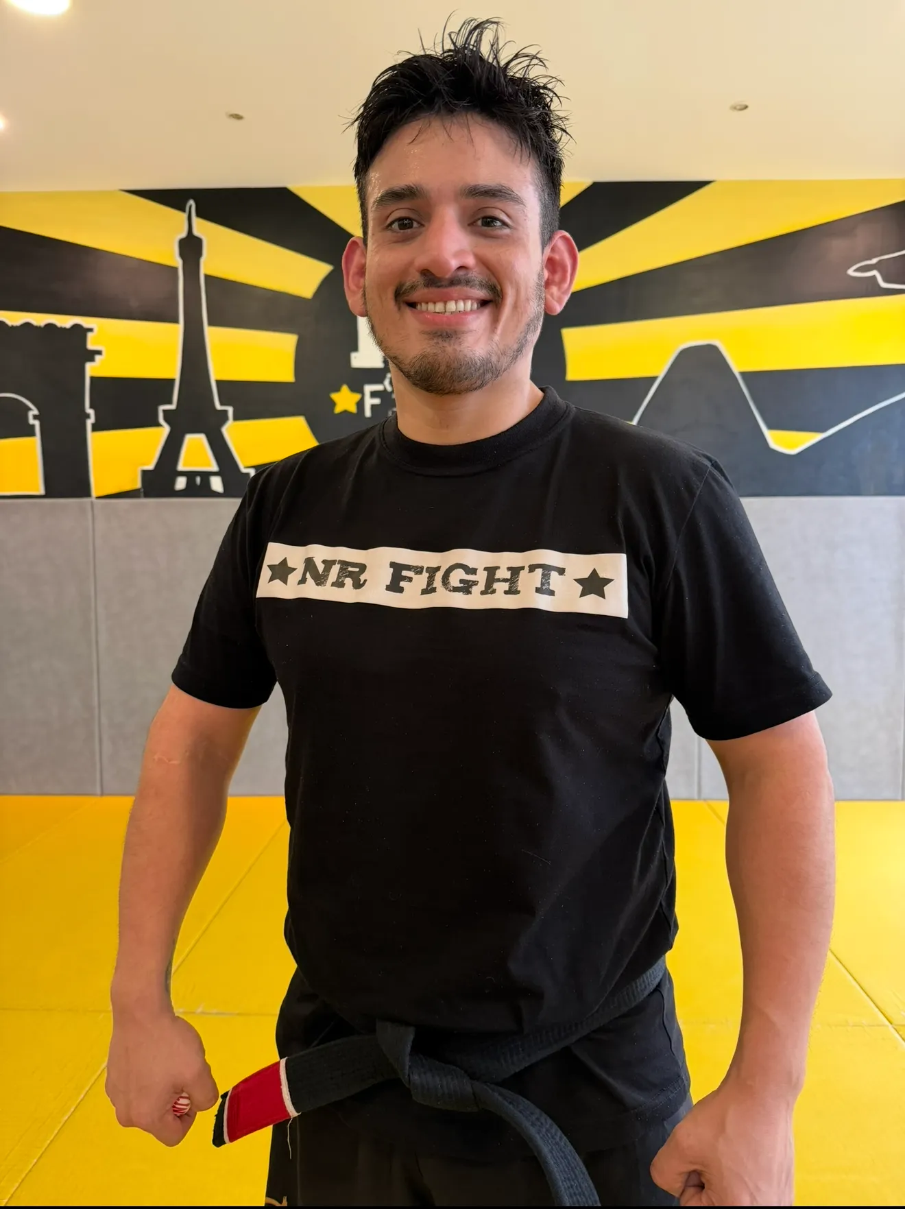 César Benites, responsable des cours Kids et Ados au NRFight Paris Tolbiac.