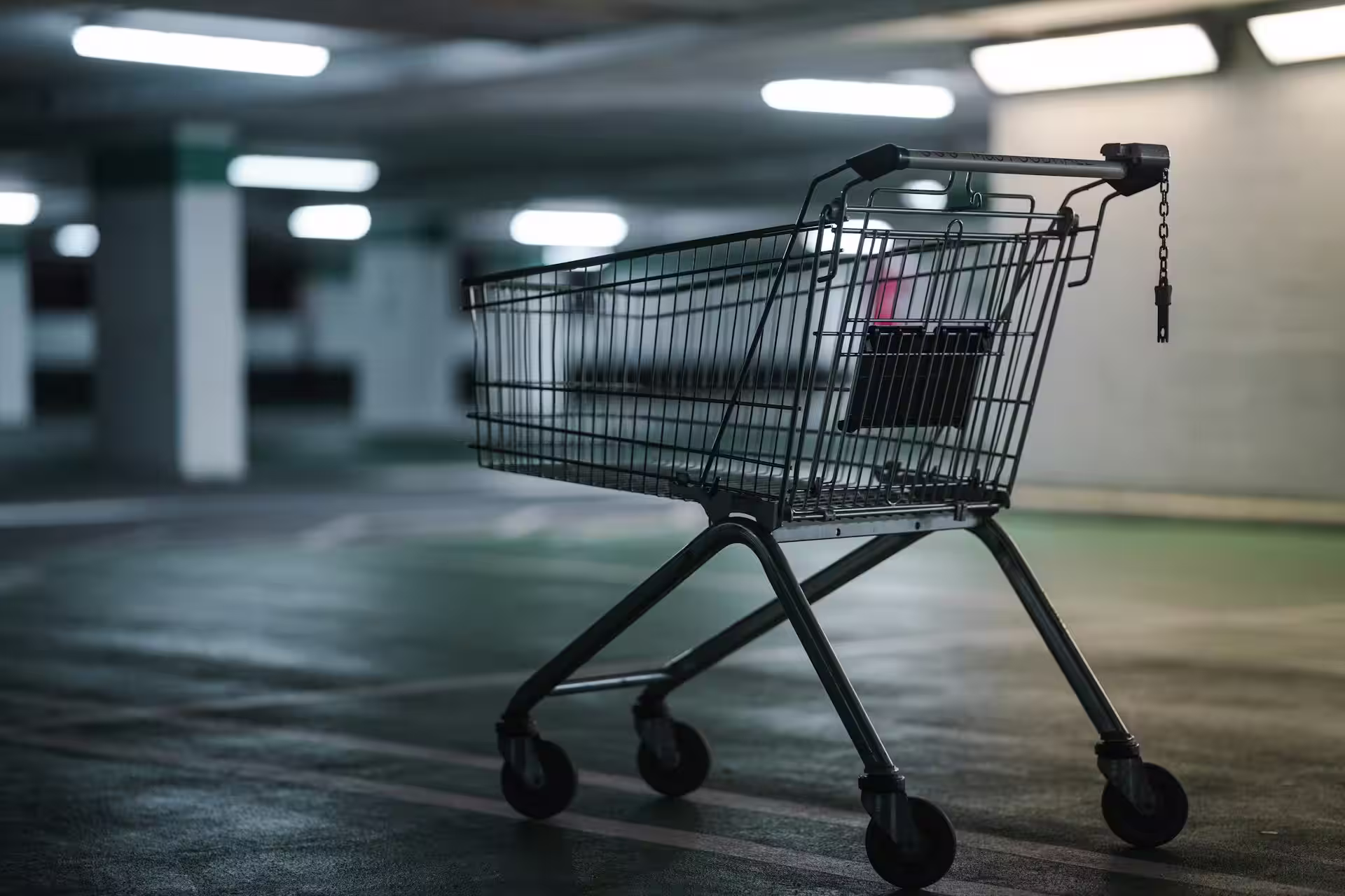 A picture of an abandoned cart