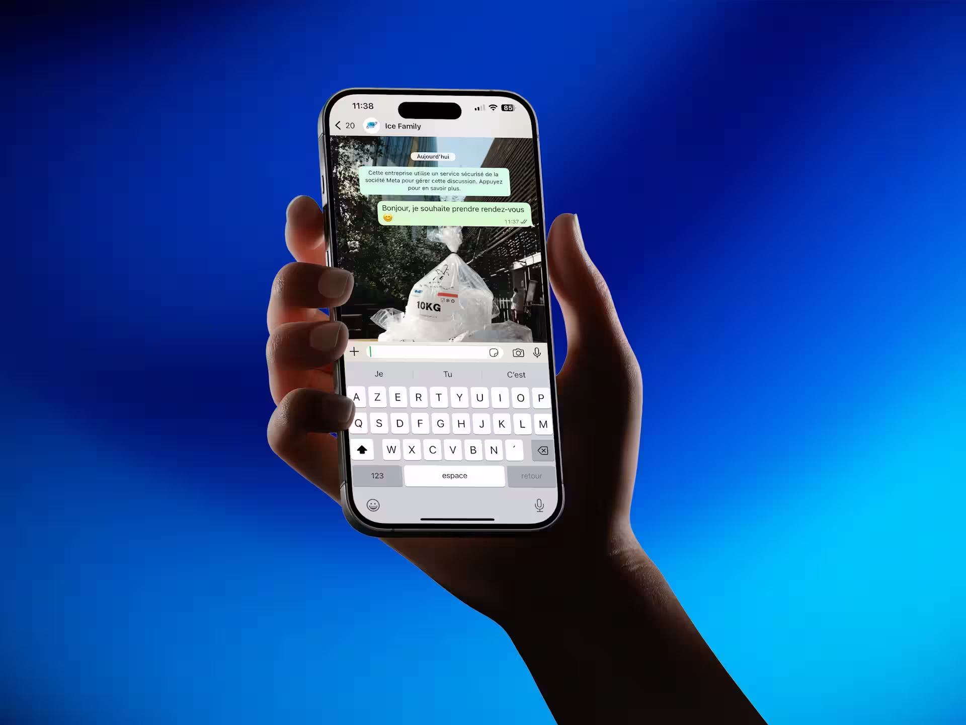 Échange de messages entre une marque et un client, illustrant le marketing conversationnel pour un site e-commerce.