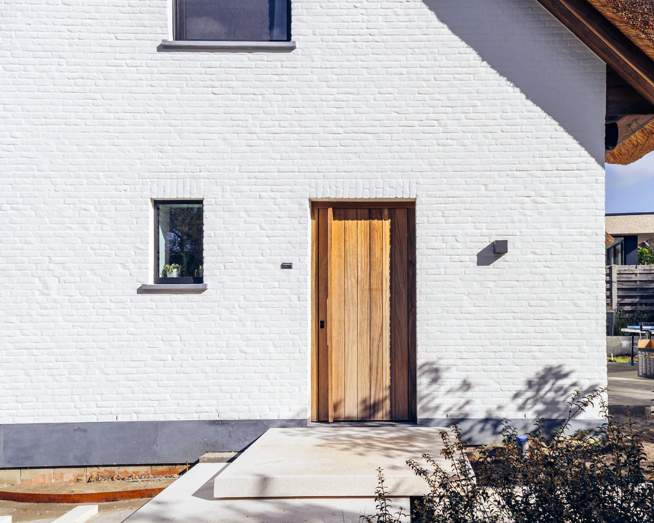 Woning met gevel afgewerkt in kalei voor een authentieke en tijdloze uitstraling.
