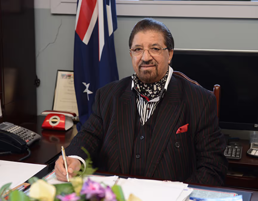 Mr Shafiq R A…llah Khan