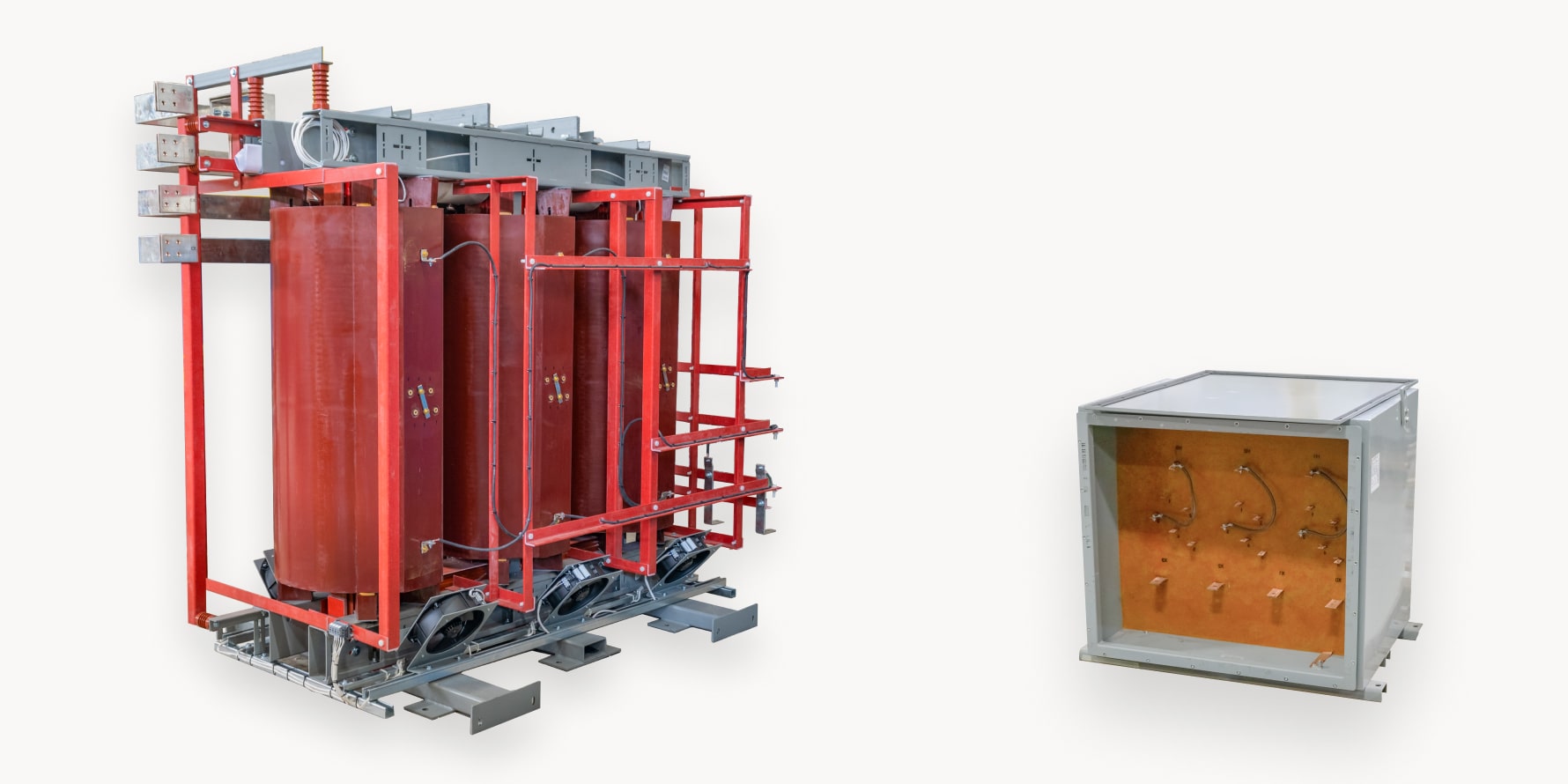 Cast coil transformer and an encapsulated transformer