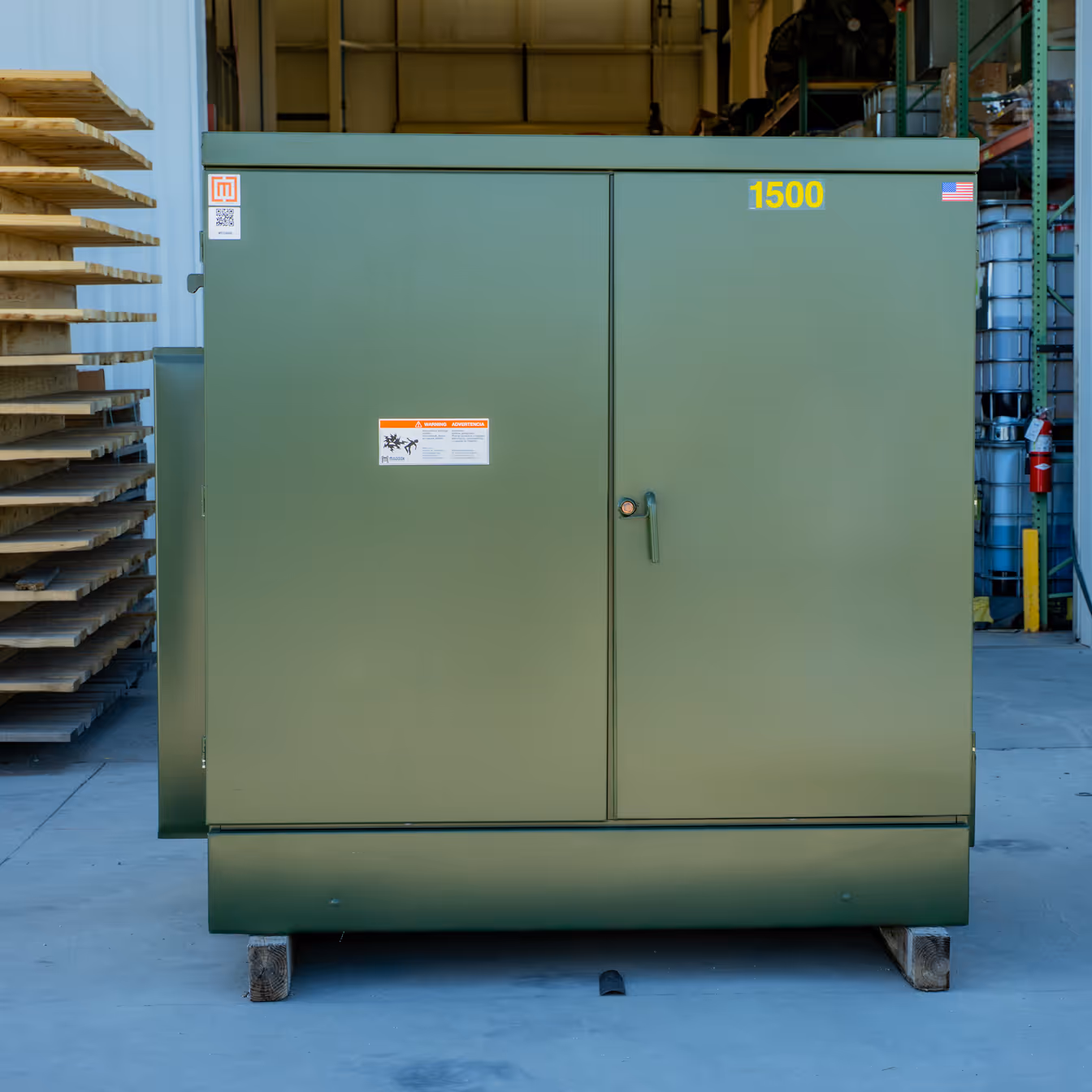 1500 kVA Padmount Front with cabinet door closed
