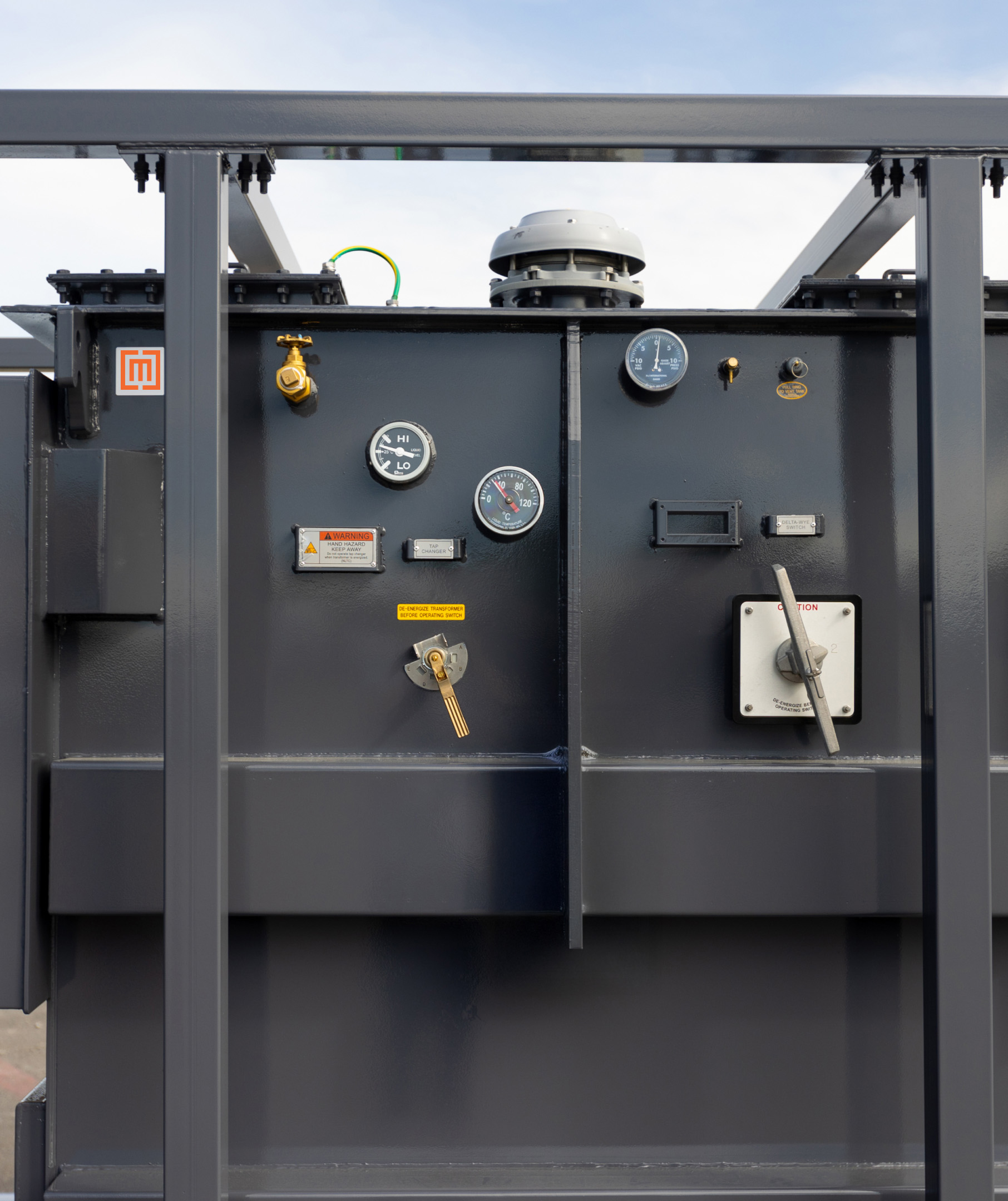 Close up image of a Maddox rental transformer