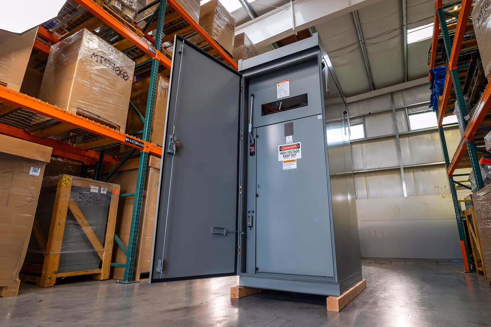 Maddox metal-enclosed switchgear