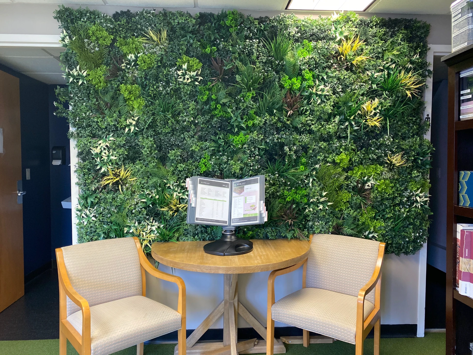 Artificial green wall from Calico Greens