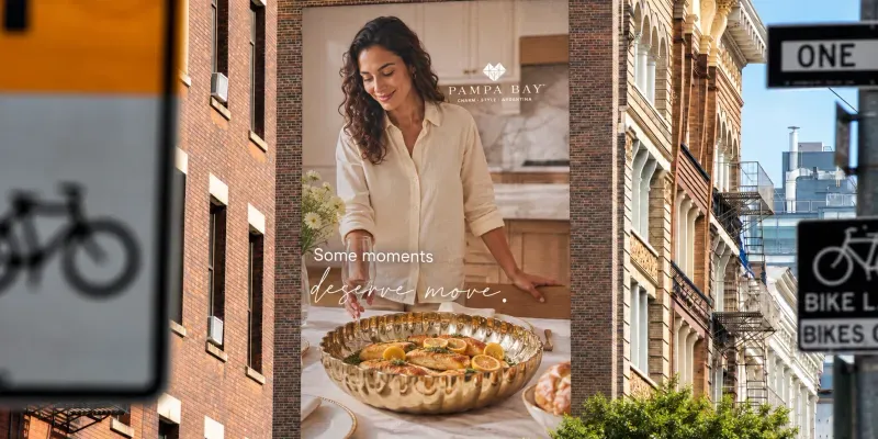 Propuesta de campaña de Pampa Bay: Some moments deserve more.