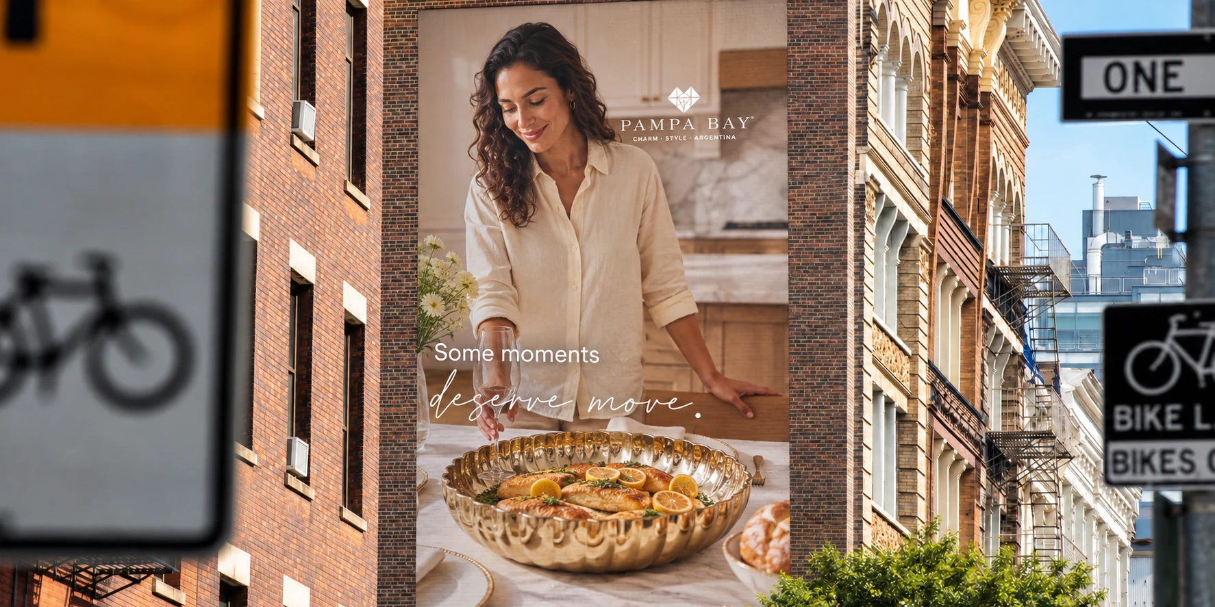 Campaña de Pampa Bay en una fachada: Some moments deserve more