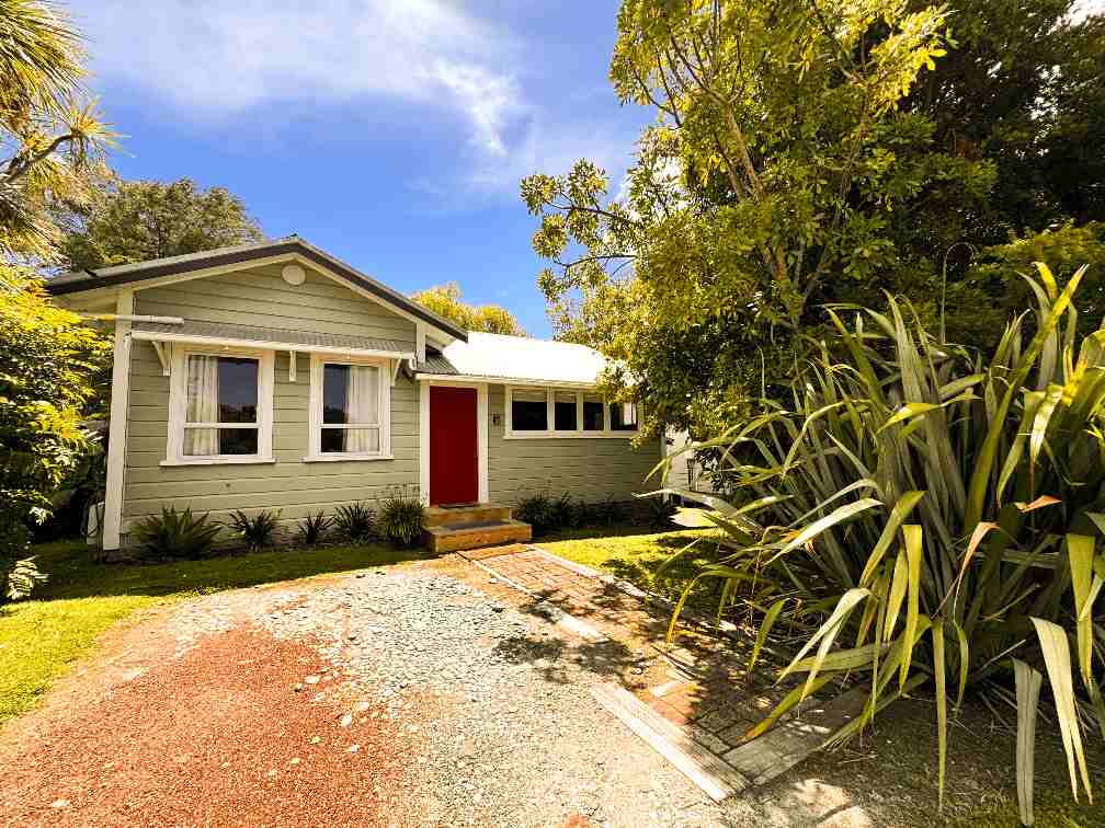 Front exterior of Harris Hideaway 2 bedroom house in Gisborne