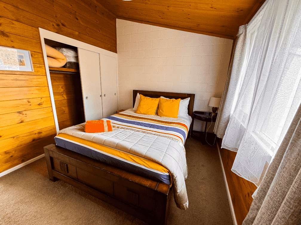 Smaller second bedroom at Rutene Road Retreat, a 1 bedroom holiday house in Gisborne. Operated by Accomnmodation in Gisborne