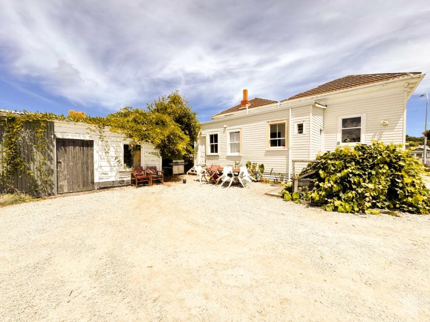 Outdoor deck at Constables Quarters, 4 bedroom accommodation in Gisborne —photo of exterior