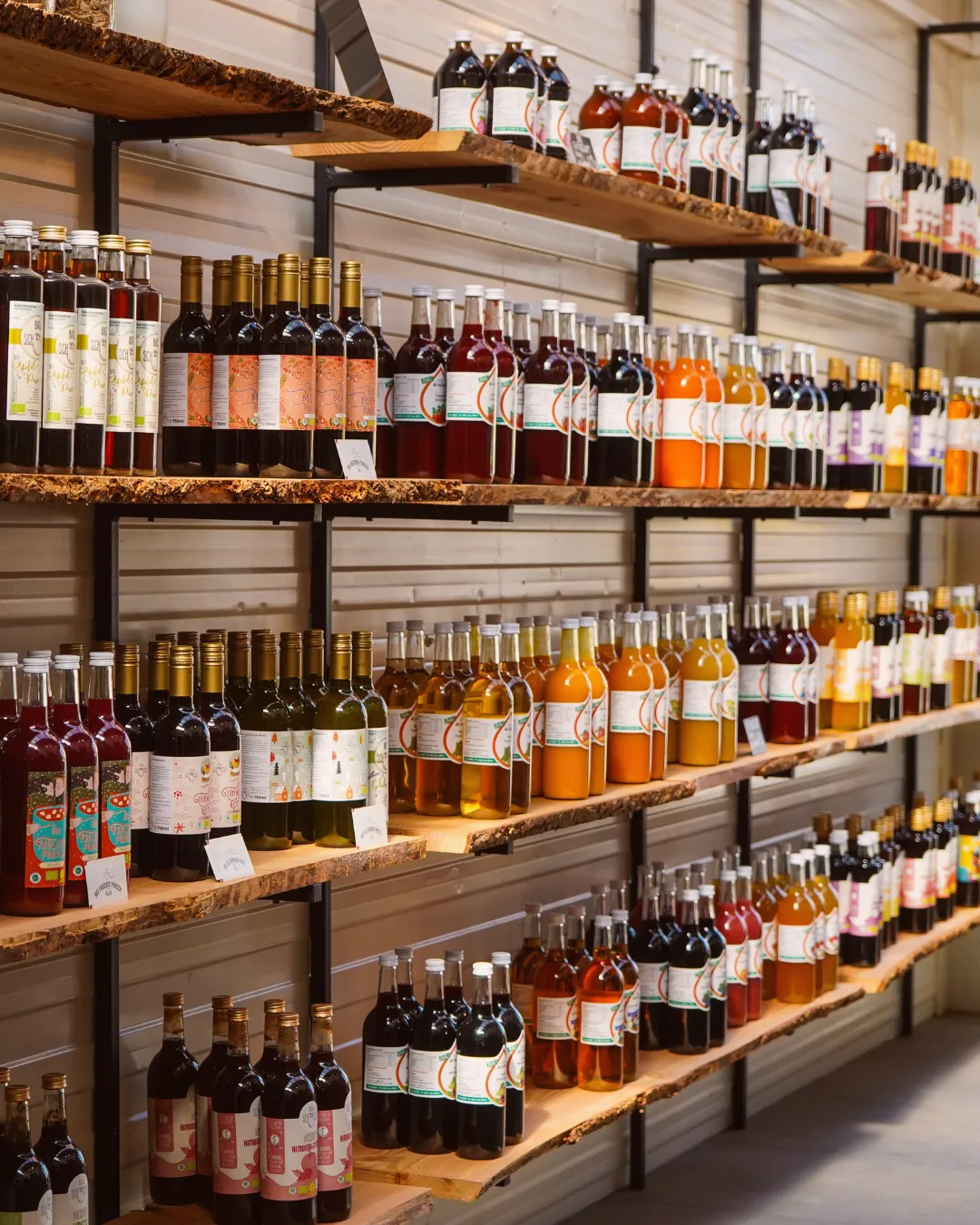 Bio Fruchtsäfte Regal