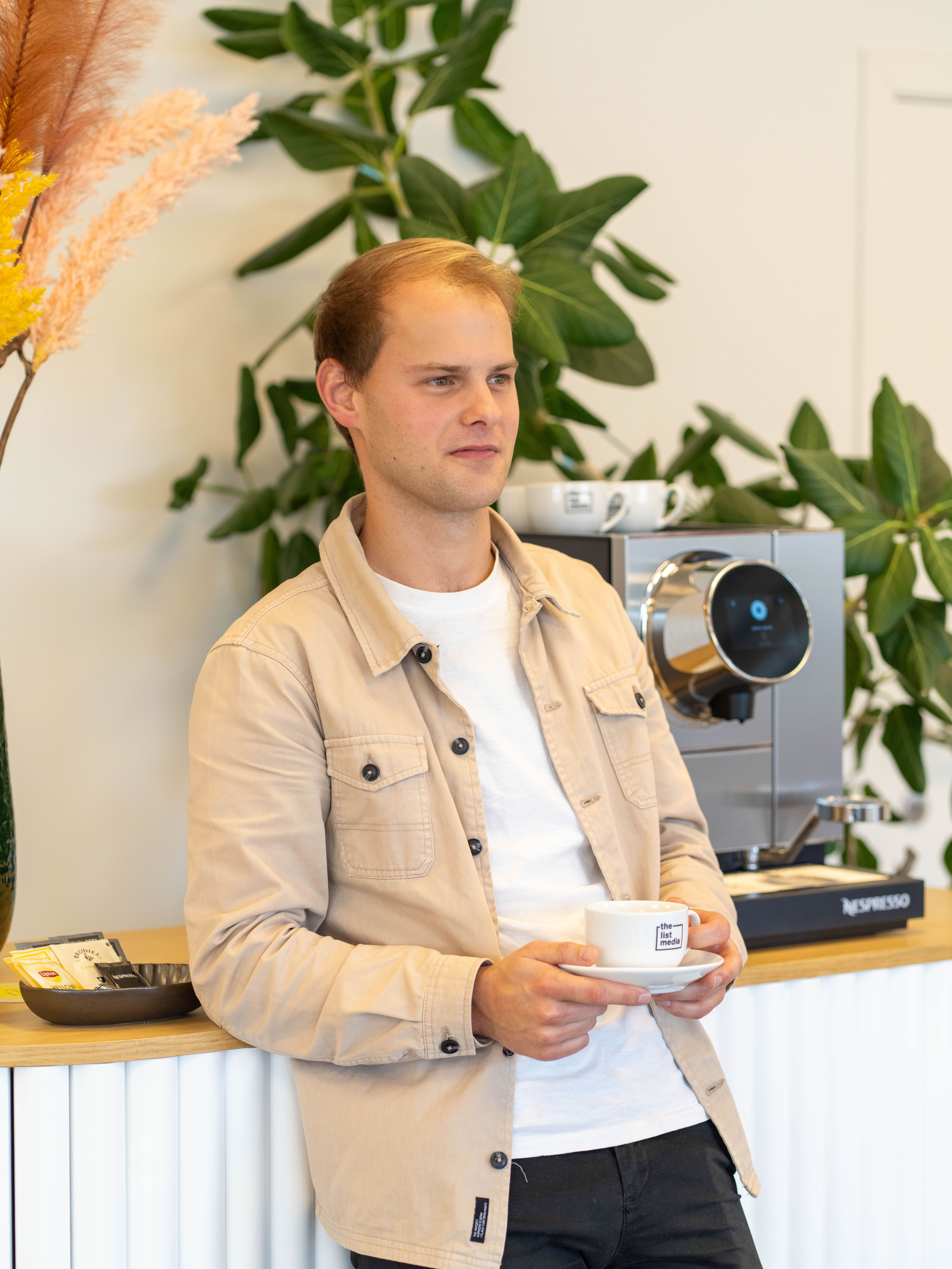 Vacature Strategic Content Creator: Creatieve kans voor social media en content experts.