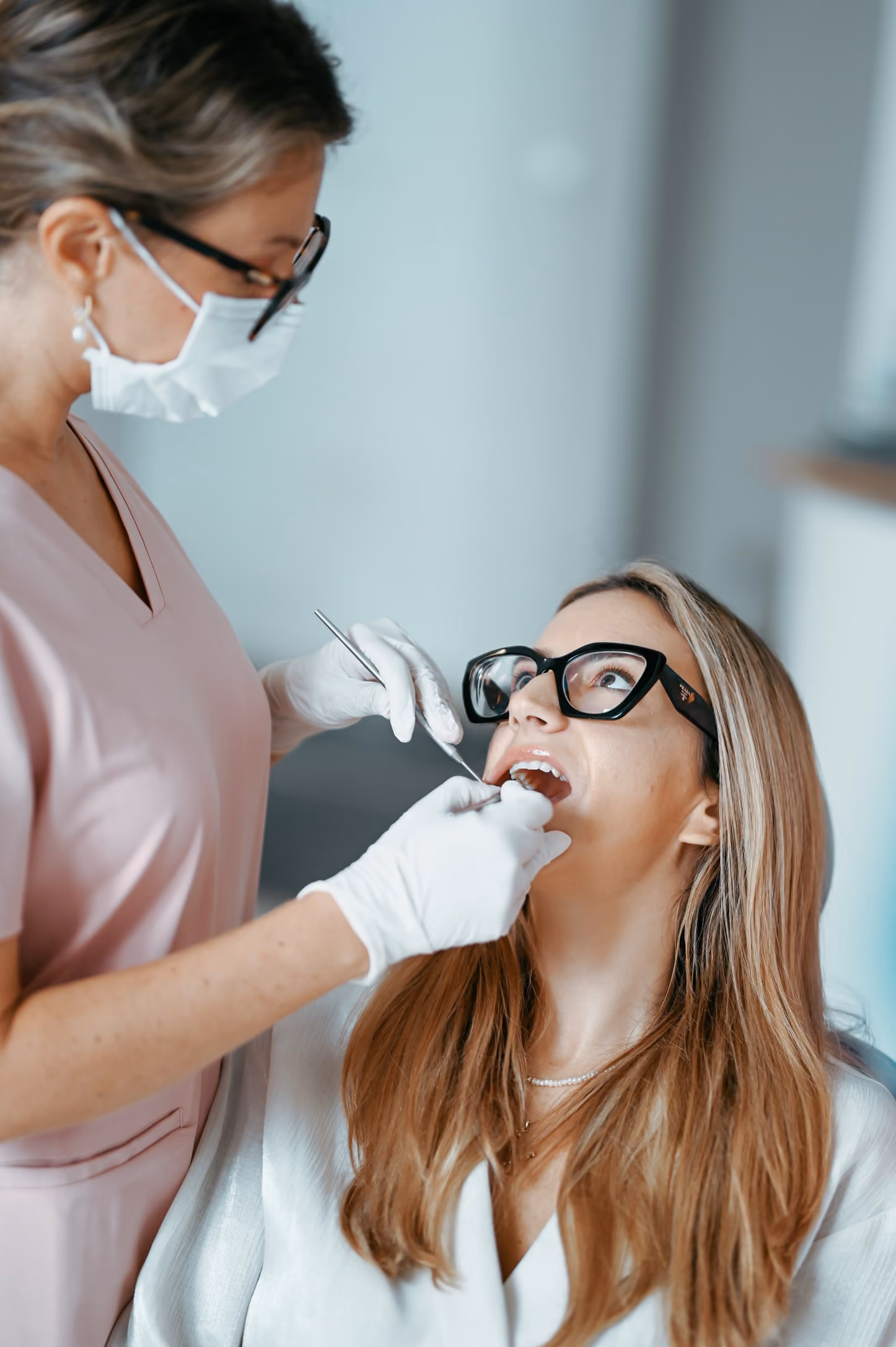 Emina Kabil working, regular checkup at the dentist