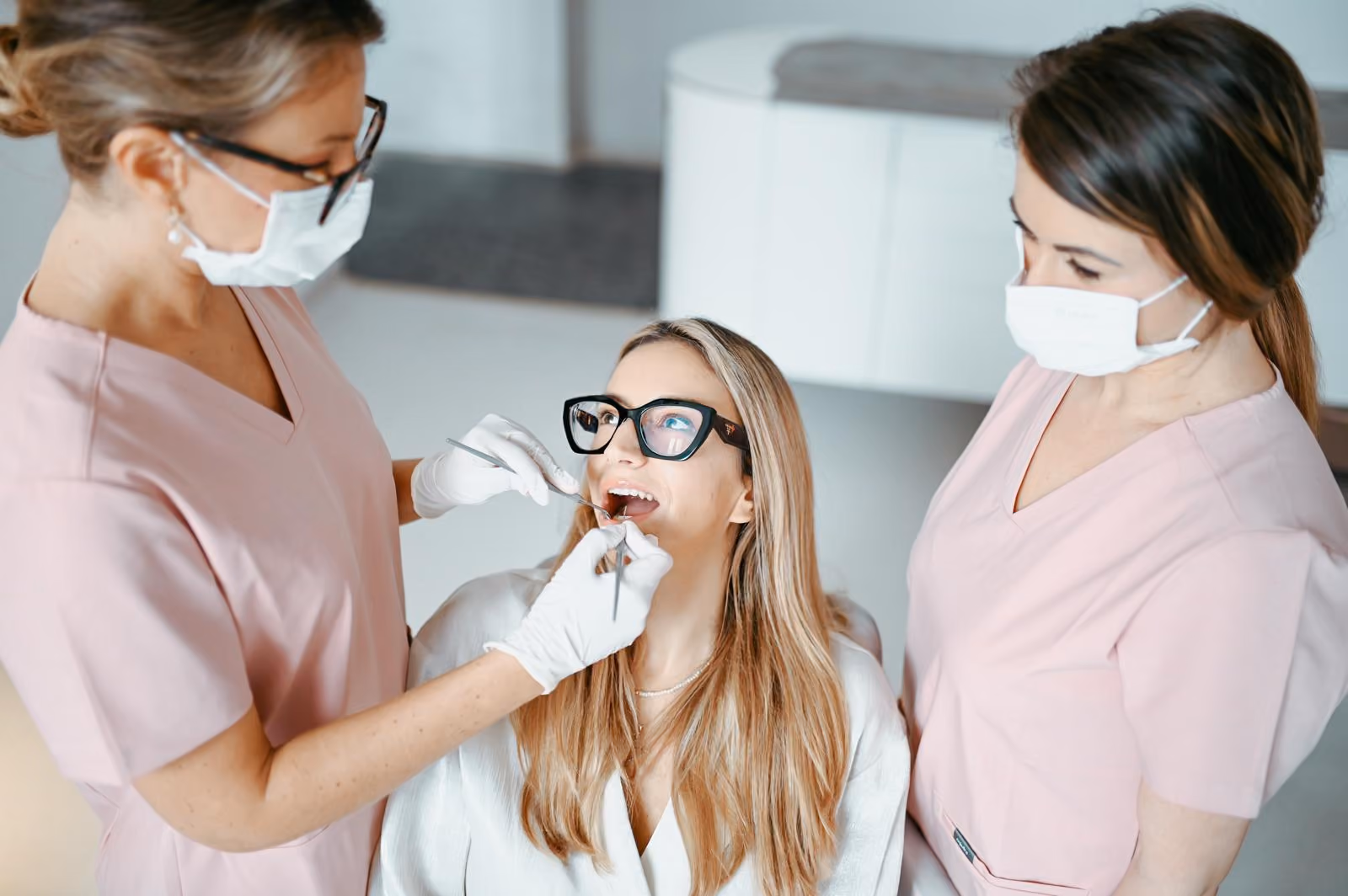 regular checkup at the dentist, healthy smile