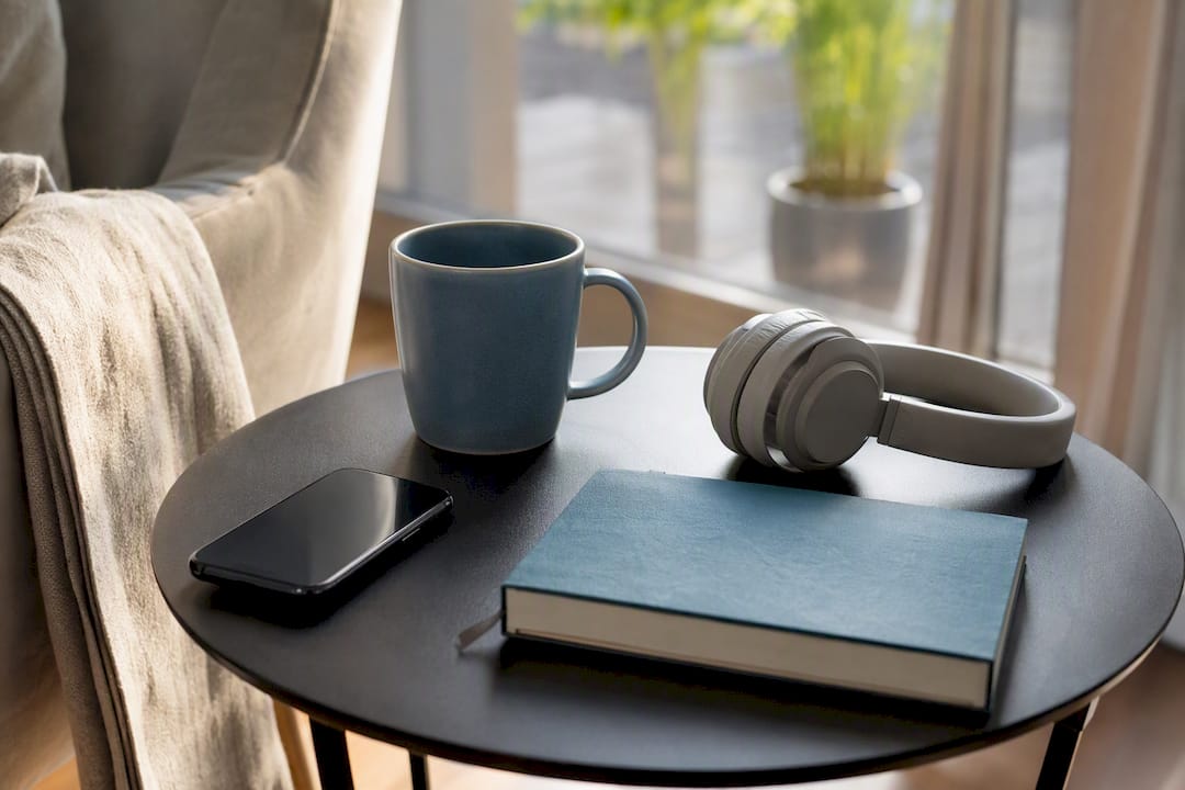 Workspace symbolizing outsourcing chat and campaigns
