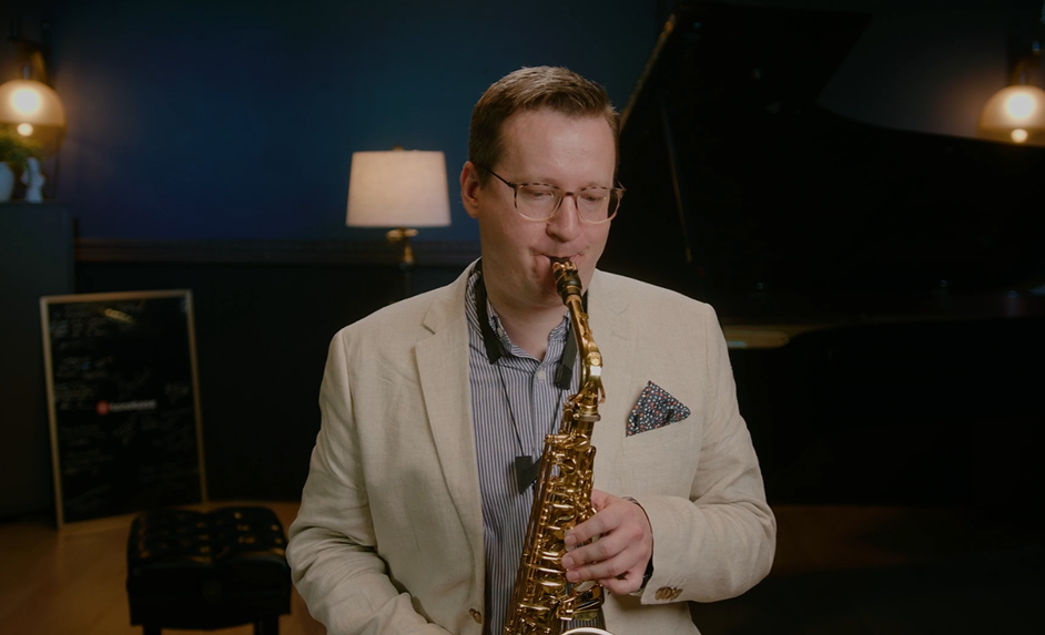 Shaping a Classical Saxophone Sound: Michael Shults on the “Flat Chin, Corners In” Embouchure