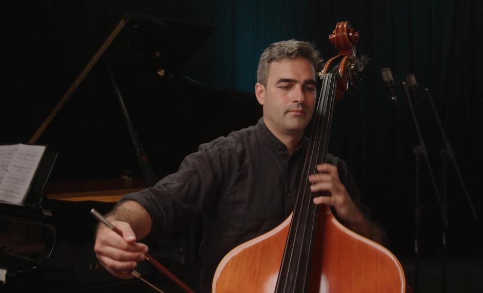 Rachmaninoff’s Vocalise on Double Bass: Singing Without Words