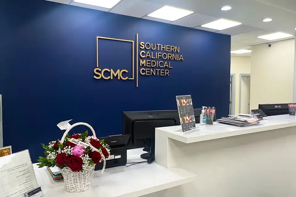Image of Southern California Medical Center check-in desk where affordable medical care is offered in Long Beach and five other Southern California locations.