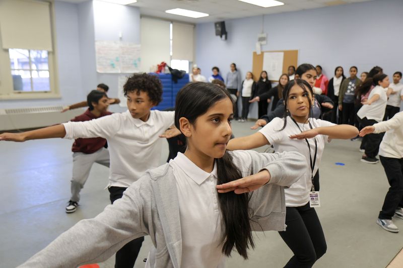 MS 137 Americas School of Heroes