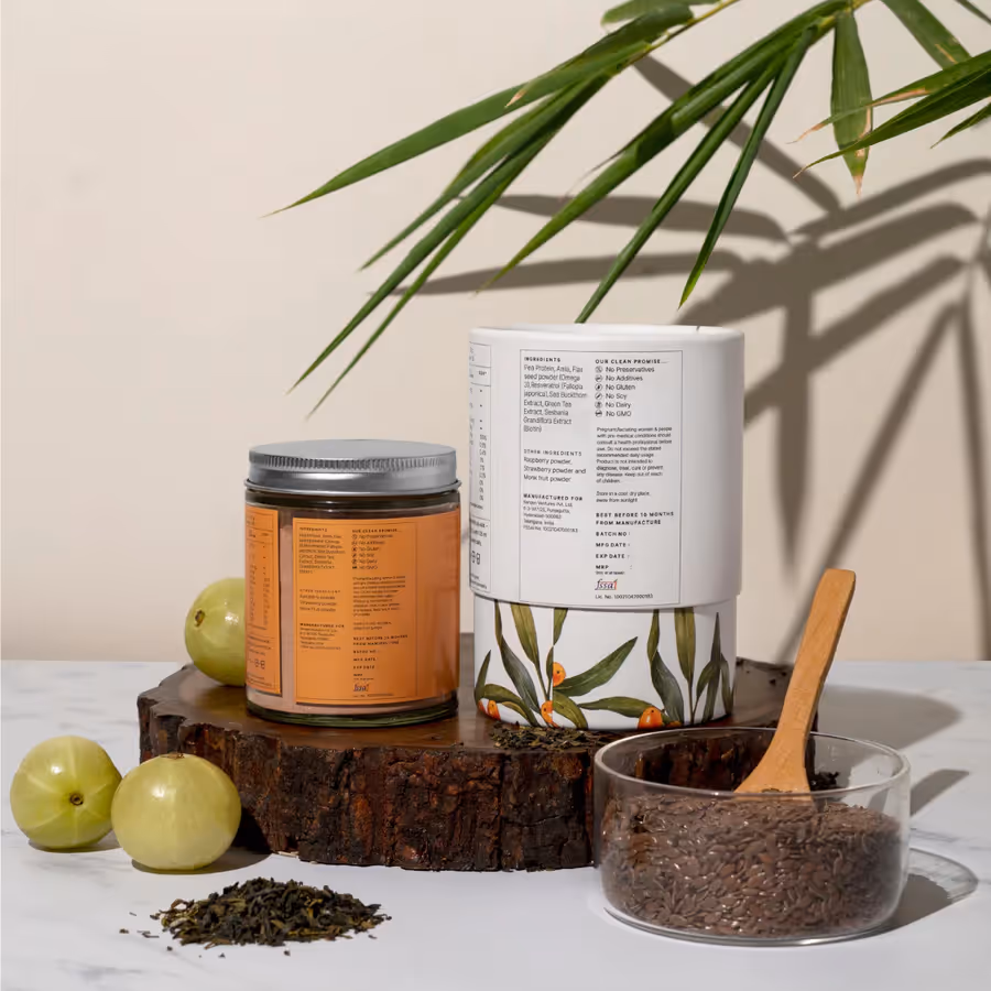 The back cover of Earthful Inner Glow Blend powder bottle featuring its ingredients.