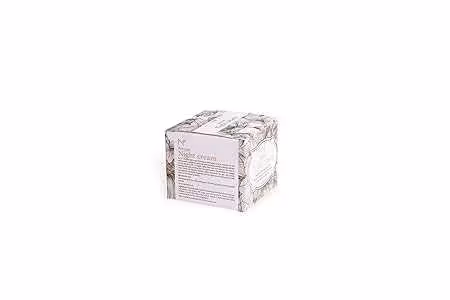 The outer cover with its side view of N+ Pamper Night Cream featuring its unique features.