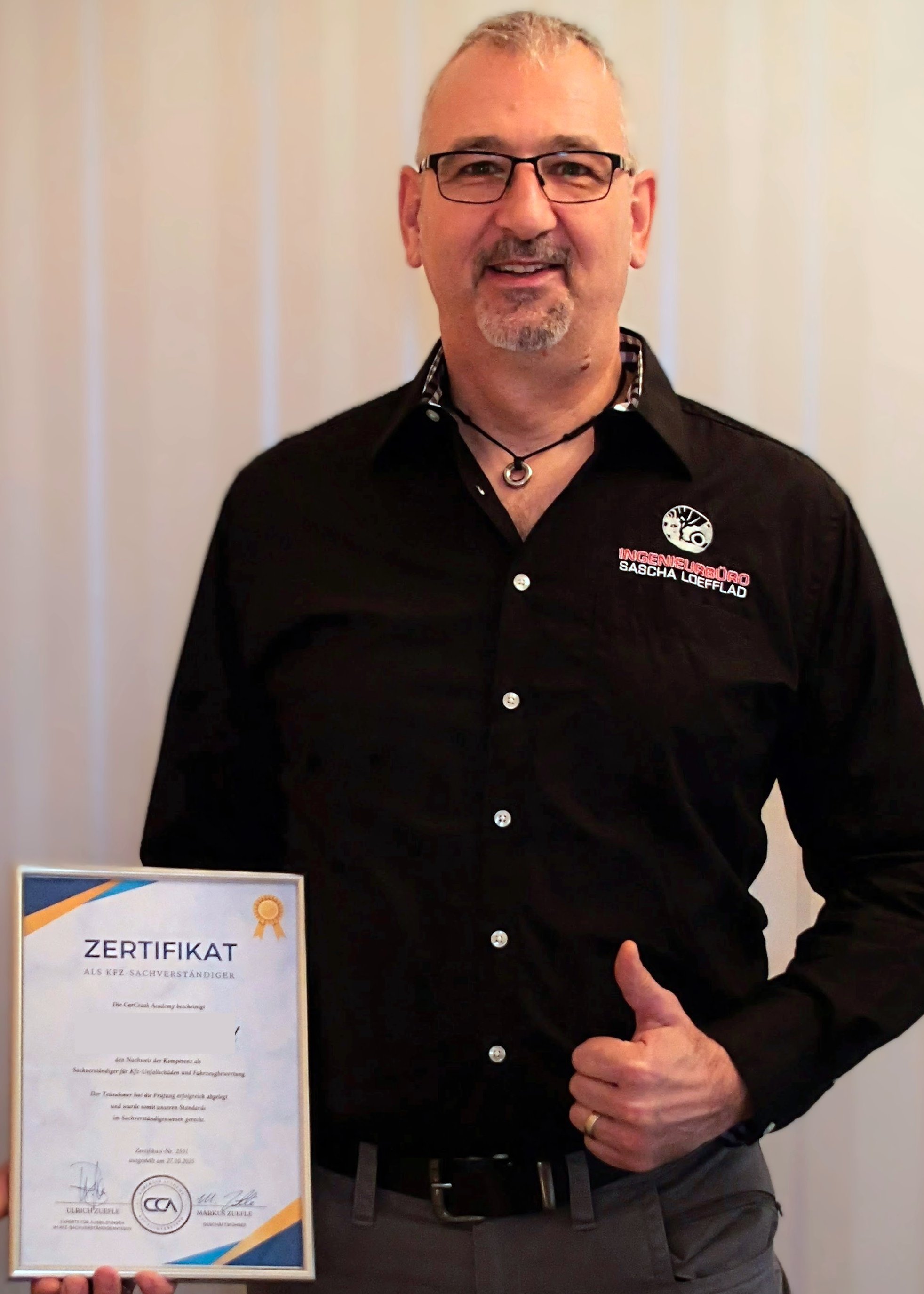 Kundenfoto mit Zertifikat