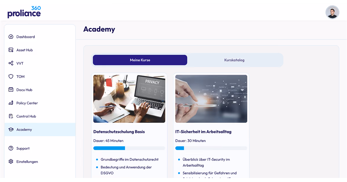 Dashboard interface showing two courses on data privacy and IT security with progress bars and bullet points.