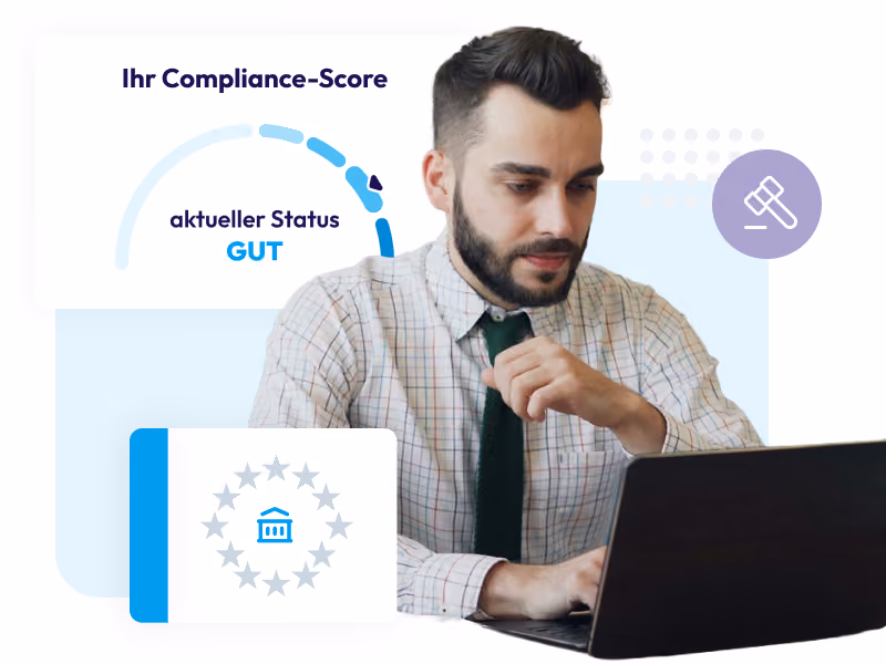 Mann mit Hemd und Krawatte arbeitet am Laptop, Compliance-Score zeigt aktuellen Status GUT.
