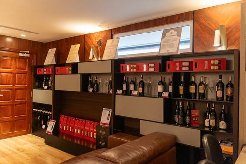 Kho rượu Rita Võ