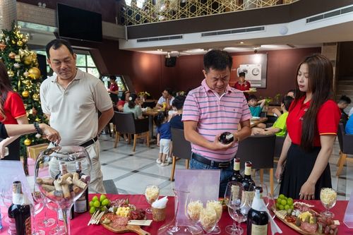 khách hàng trải nghiệm