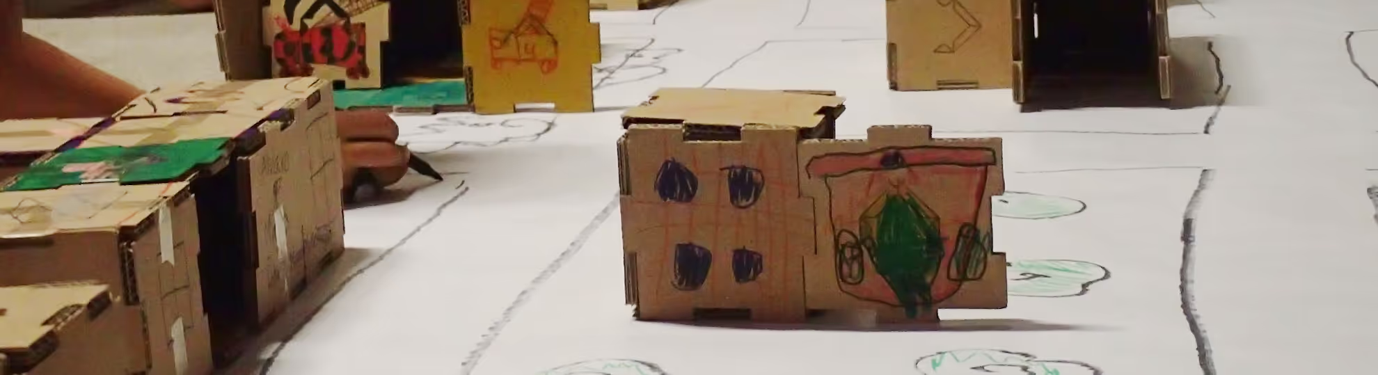 "Construye tu ciudad" con Cartonage