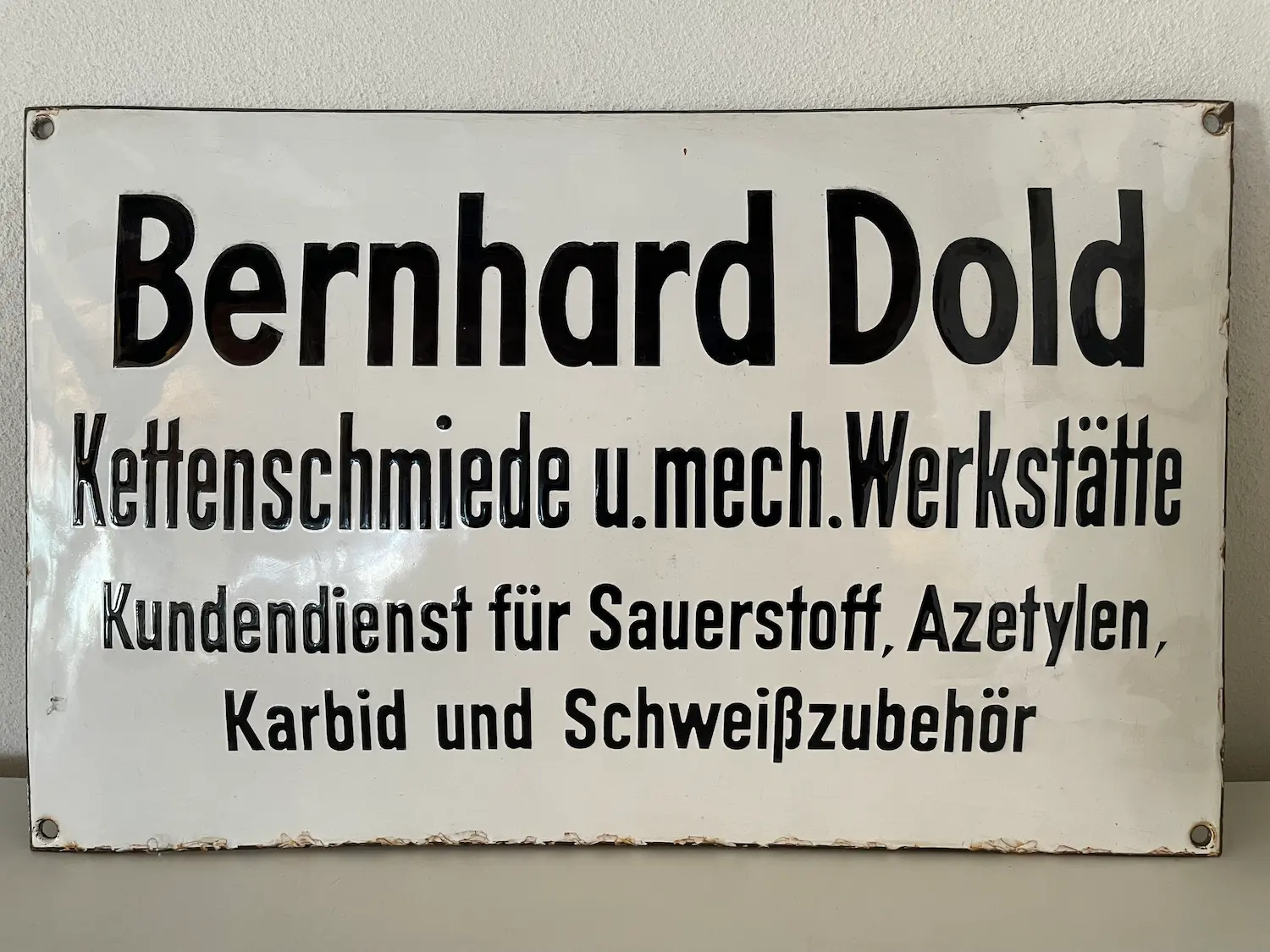 Ein Firmenschild aus dem Gründungsjahr der Müllheimer Gase Vertriebsgesellschaft mbH