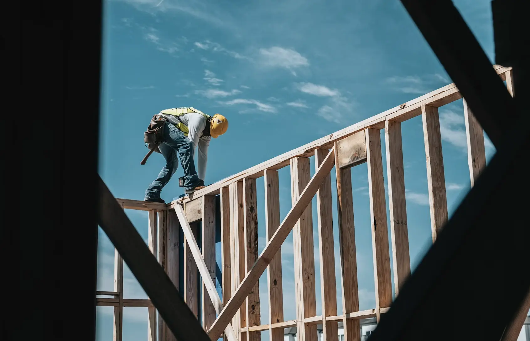 UK construction leads in Essex: what 2,737 live jobs tell SME builders