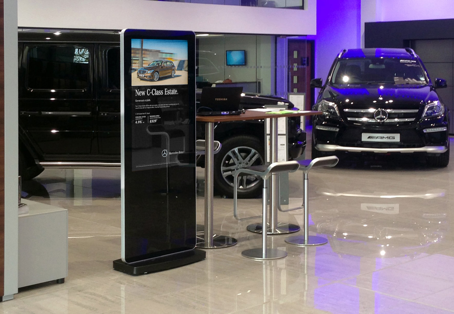 Freestanding LCD Digital Kiosks LED display gallery image 5 by onQ Digital