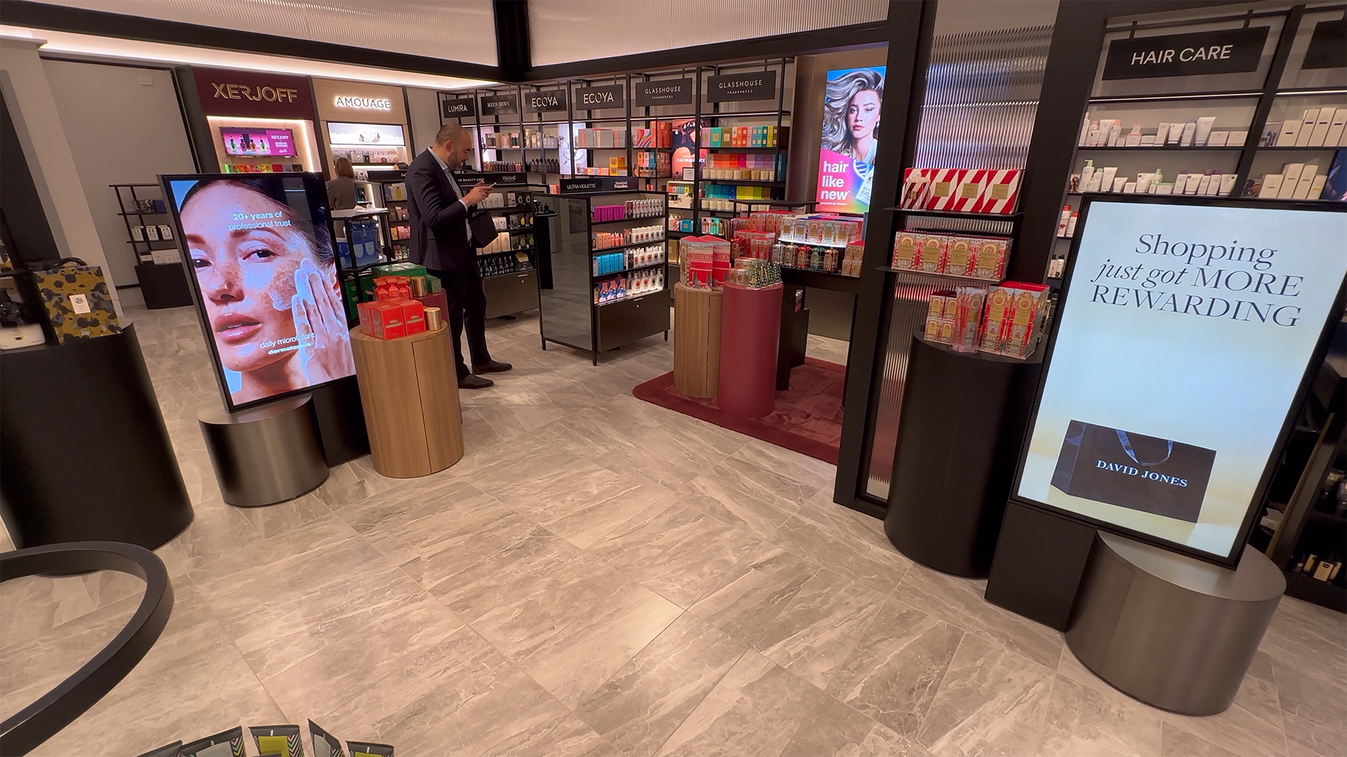 David Jones Chatswood Digital Signage Network installation gallery image 3 by onQ Digital Group