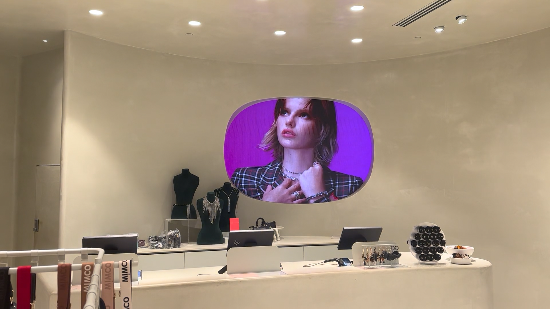 MIMCO Chadstone Shopping Centre LED Screen Integration results video thumbnail by onQ Digital Group