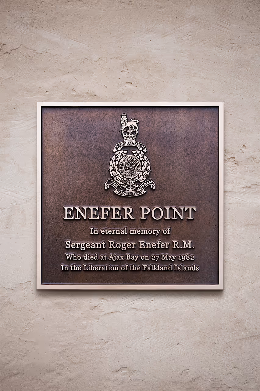 Bespoke metal military plaques – cast bronze & aluminium memorials.