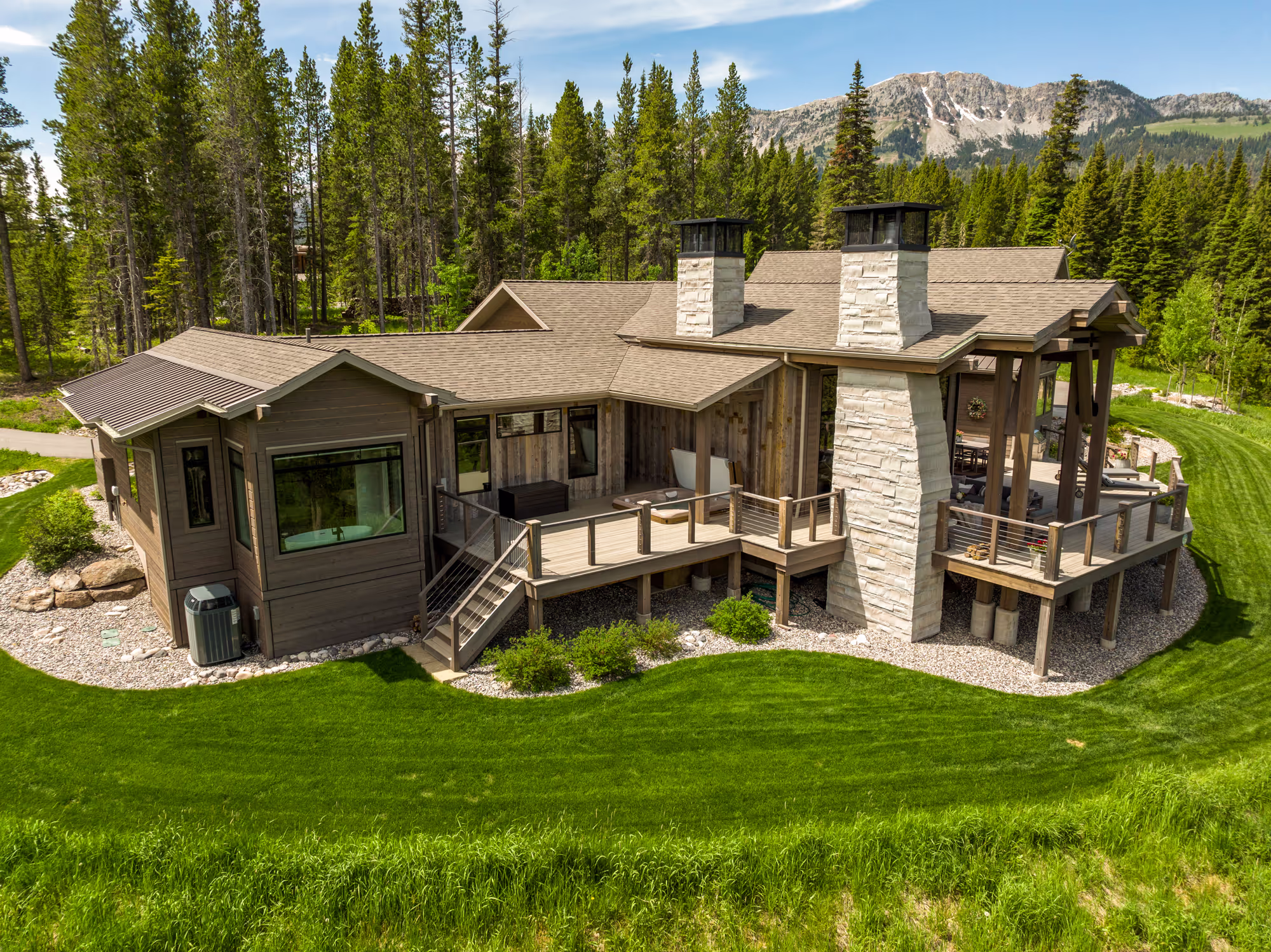 Custom mountain home in Pray Paradise Valley with conservation easement design by Yellowstone Architects