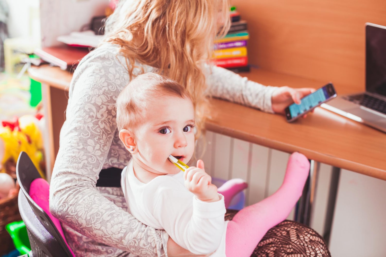 Zatrudnianie niani na godziny – jakie są korzyści takiego rozwiązania?