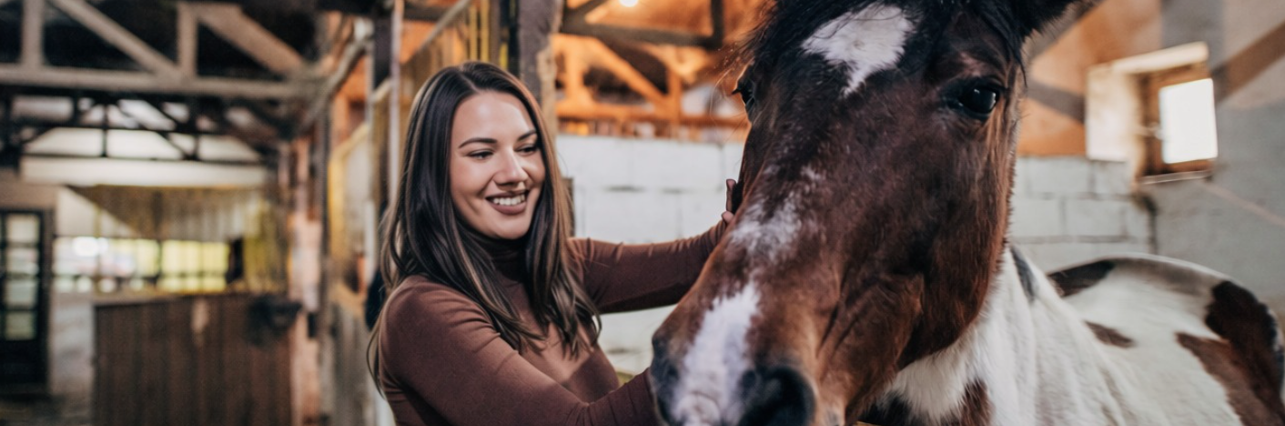 Working Longer Hours? A Freelance Groom Could Help You Keep Your Horse on DIY Livery
