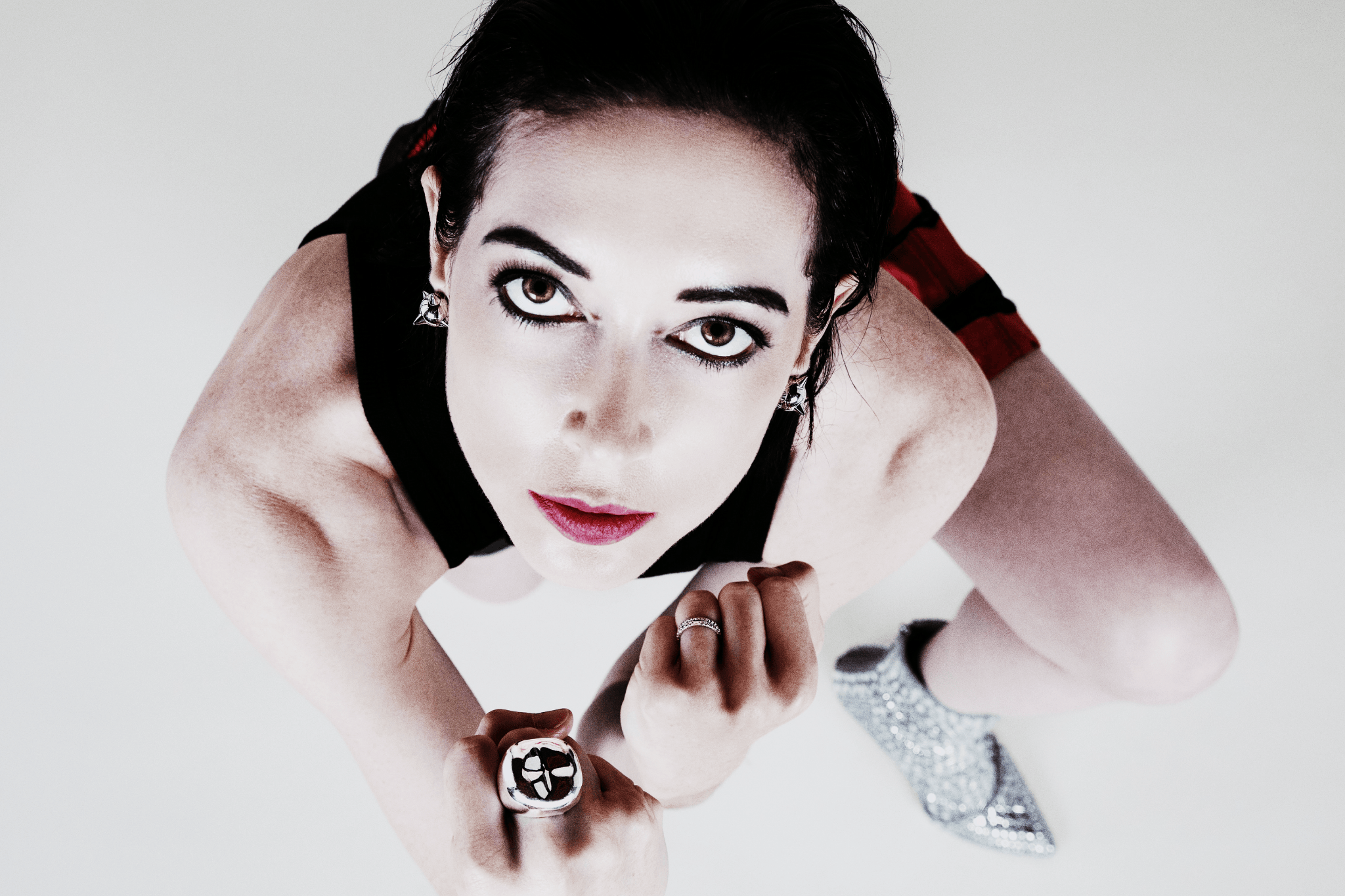 Bossi Confronts Myths and Patriarchy in “Tell All the Other Girls”