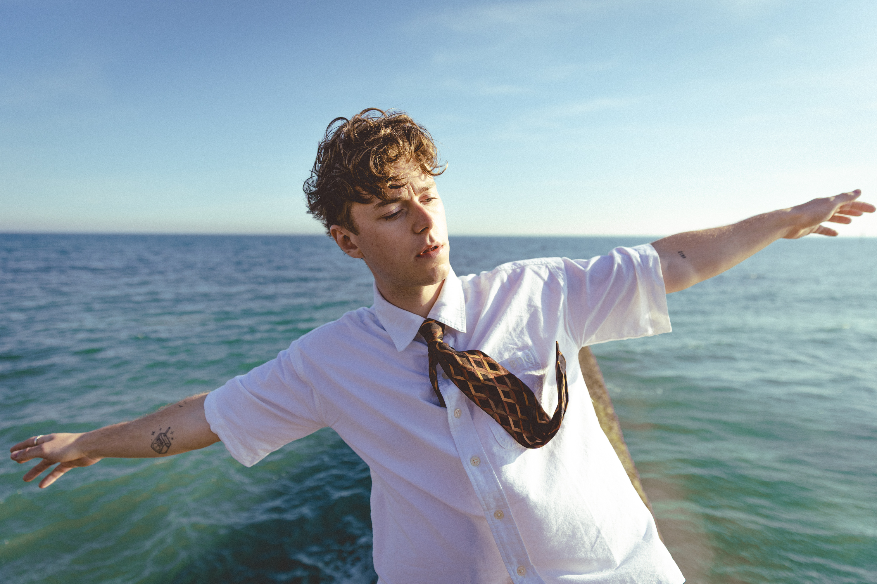 The Emotional Relief of Finding a Familiar Face in Alfie Jukes’ “Lighthouse”